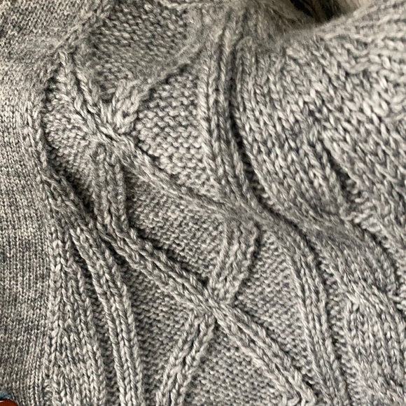 STYLE ALERT!!!!!!!!Vintage Laurentien cable knit sweater - Picture 7 of 10